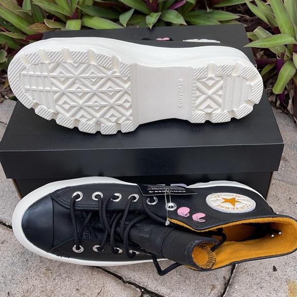 CONVERSE CTAS LUGGED WINTER HI WMNS - Picture 6 of 16